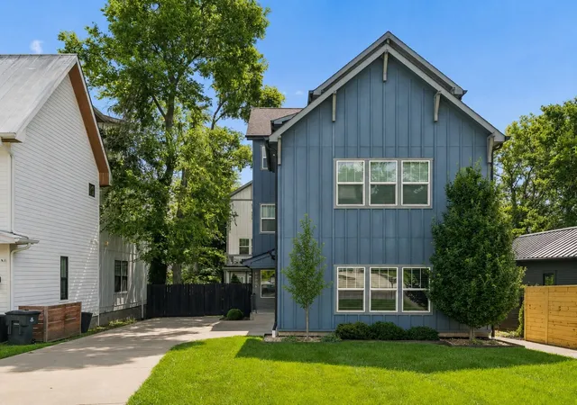1st image of 2220a 11th Ave S, Nashville, TN 37204 | MLS# 3510383