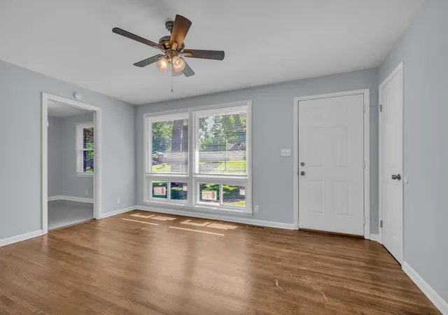 2nd image of 108 Meadowbrook Dr, Clarksville, TN 37042 | MLS# 3333605