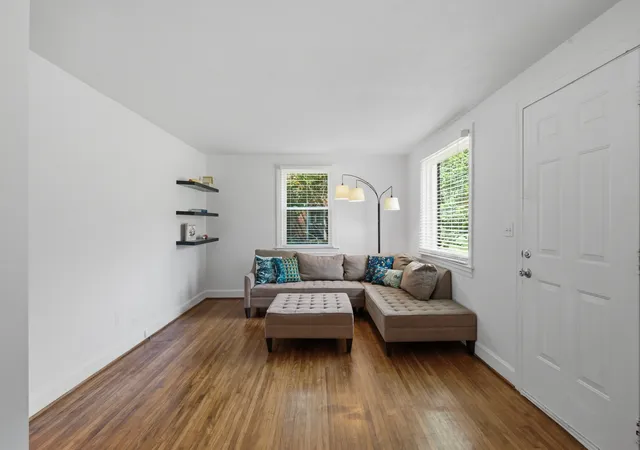 3rd image of 2002 Riverwood Dr, Nashville, TN 37216 | MLS# 3336422