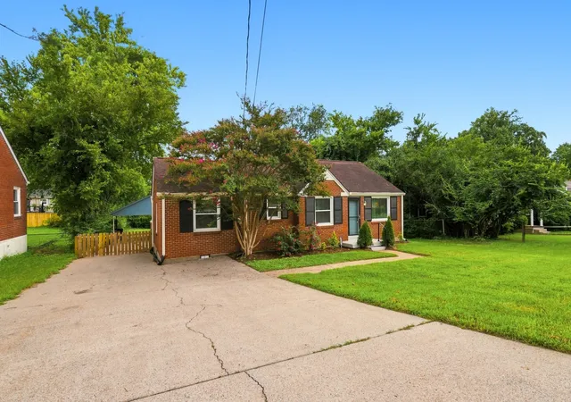 32nd image of 2002 Riverwood Dr, Nashville, TN 37216 | MLS# 3336422
