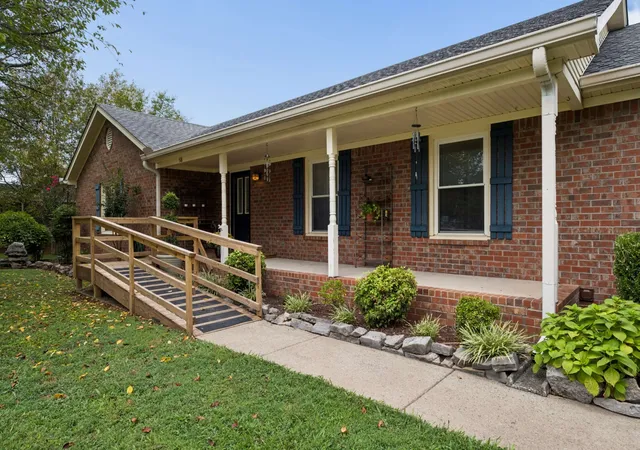Photo 3 of Single family home for sale at 518 Winthorne Ct, Murfreesboro, TN 37129 | MLS# 3527877 | Listing updated on 2026-09-03