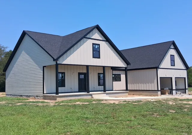 1st image of 90 Pine Bluff Ct, Winchester, TN 37398 | MLS# 3506107