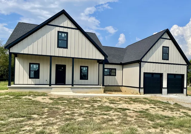 Photo 1 of Single family home for sale at 90 Pine Blf Ct, Winchester, TN 37398 | MLS# 3506107 | Listing updated on 2026-09-05