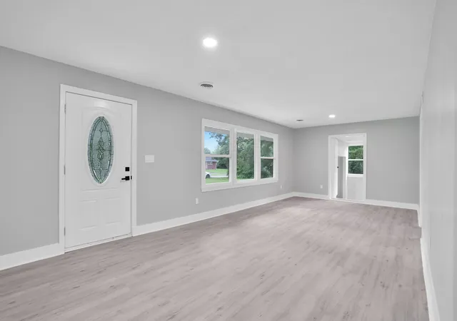 5th image of 6 E Bel Air Blvd, Clarksville, TN 37042 | MLS# 3333855
