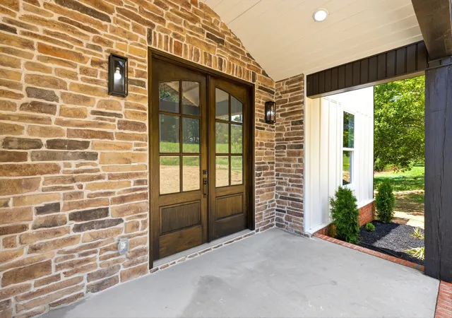 Photo 3 of Single family home for sale at 3305 Dobbins Pike, Portland, TN 37148 | MLS# 3336361 | Listing updated on 2026-09-23