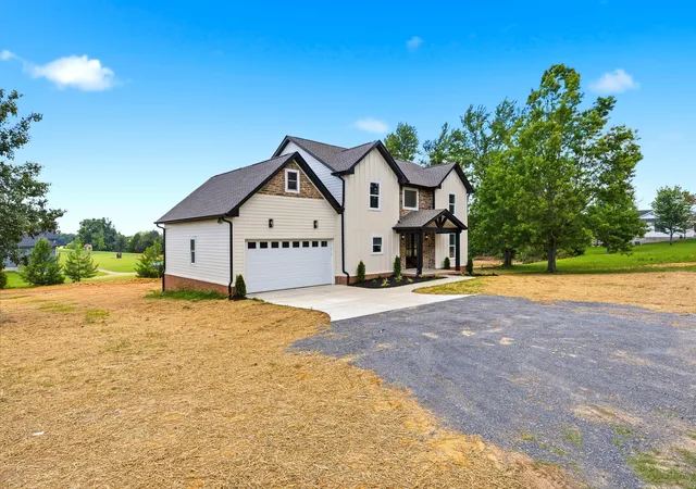 Photo 4 of Single family home for sale at 3305 Dobbins Pike, Portland, TN 37148 | MLS# 3336361 | Listing updated on 2026-10-09