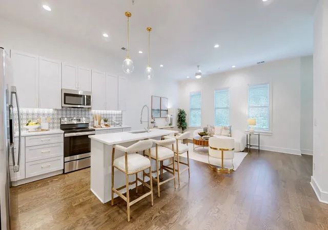 2nd image of 433 Herringbone Ct, Franklin, TN 37064 | MLS# 3333621