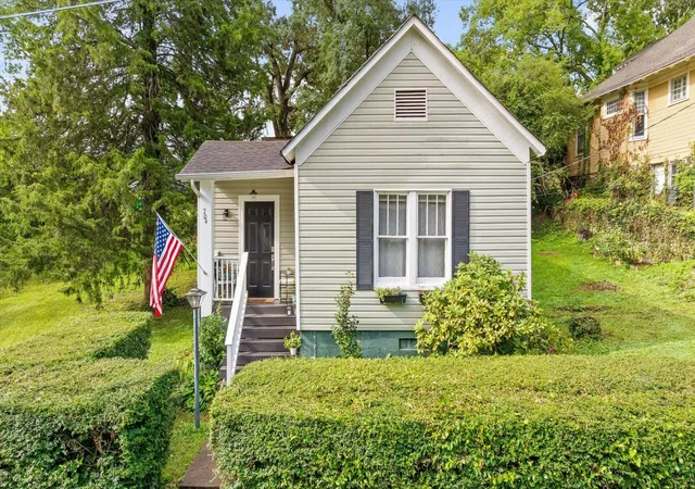 1st image of 704 Boylston Street, Chattanooga, TN 37405 | MLS# 3333638