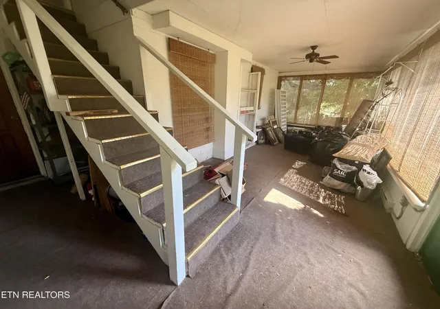 Photo 2 of Single family home for sale at 213 Northwestern Ave, Oak Ridge, TN 37830 | MLS# 3333650 | Listing updated on 2026-08-11