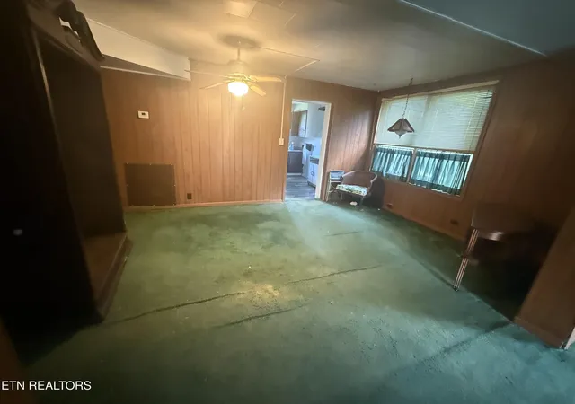 Photo 3 of Single family home for sale at 213 Northwestern Ave, Oak Ridge, TN 37830 | MLS# 3333650 | Listing updated on 2026-08-11
