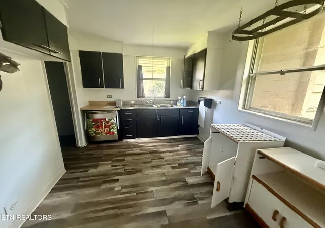 Photo 4 of Single family home for sale at 213 Northwestern Ave, Oak Ridge, TN 37830 | MLS# 3333650 | Listing updated on 2026-08-11