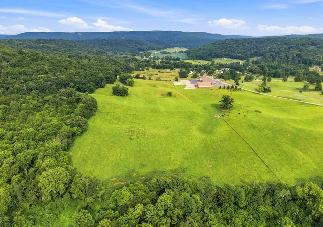 4th image of 1364 Country Club Rd, Sparta, TN 38583 | MLS# 3506014