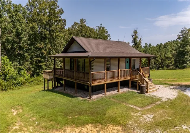 2nd image of 620 Kimmins St, Hohenwald, TN 38462 | MLS# 3515454