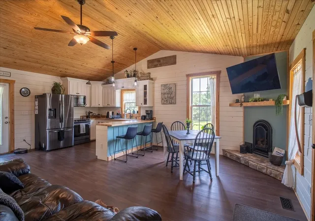 image of 620 Kimmins St, Hohenwald, TN 38462 | MLS# 3515454