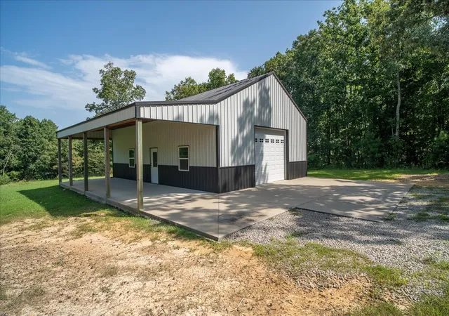 image of 620 Kimmins St, Hohenwald, TN 38462 | MLS# 3515454