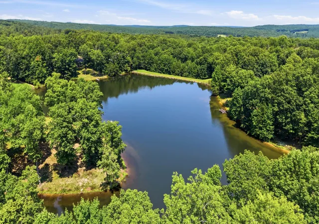 Photo 4 of Single family home for sale at 33 Eagle Nest Rd, Graysville, TN 37338 | MLS# 3333678 | Listing updated on 2026-10-09