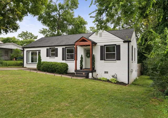 Photo 2 of Single family home for sale at 324 Cumberland Ave, Madison, TN 37115 | MLS# 3333722 | Listing updated on 2026-10-05