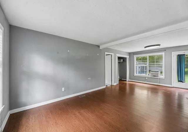 Photo 3 of Single family home for sale at 1610 Graybar Ln, Murfreesboro, TN 37129 | MLS# 3456865 | Listing updated on 2026-09-30