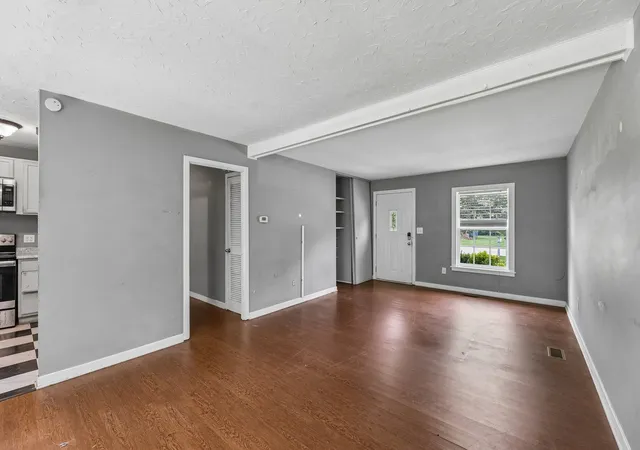 Photo 4 of Single family home for sale at 1610 Graybar Ln, Murfreesboro, TN 37129 | MLS# 3456865 | Listing updated on 2026-09-30