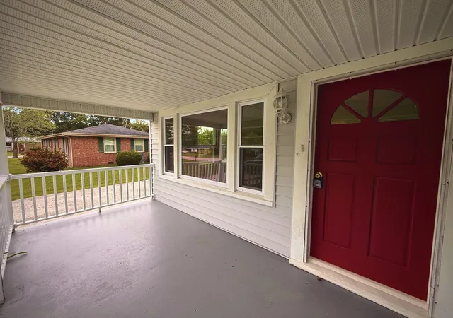 2nd image of 1210 Oak Dr, Manchester, TN 37355 | MLS# 3333905