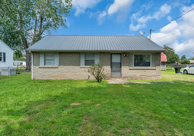 1st image of 313 Helen St, Tullahoma, TN 37388 | MLS# 3333907
