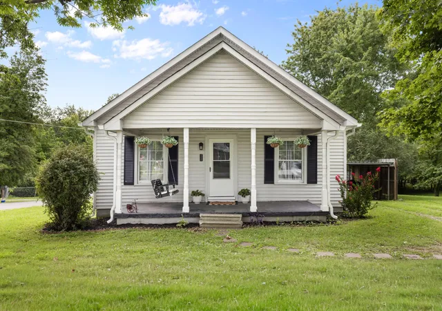 2nd image of 1357 Main St, Greenbrier, TN 37073 | MLS# 3333815