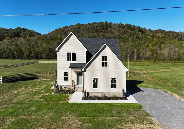 Photo 1 of Single family home for sale at 0 Hurricane Crk Rd, Woodbury, TN 37190 | MLS# 3544376 | Listing updated on 2026-10-28
