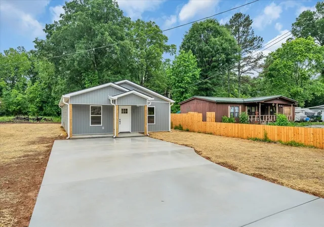 3rd image of 904 East Decherd Street, Tullahoma, TN 37388 | MLS# 3333918
