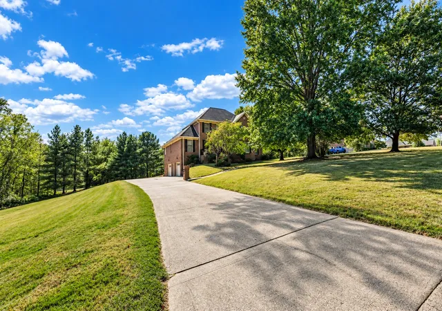 Photo 3 of Single family home for sale at 4810 Saint Andrew Ct, Clarksville, TN 37043 | MLS# 3603192 | Listing updated on 2026-09-30