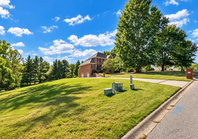 Photo 4 of Single family home for sale at 4810 Saint Andrew Ct, Clarksville, TN 37043 | MLS# 3603192 | Listing updated on 2026-09-30