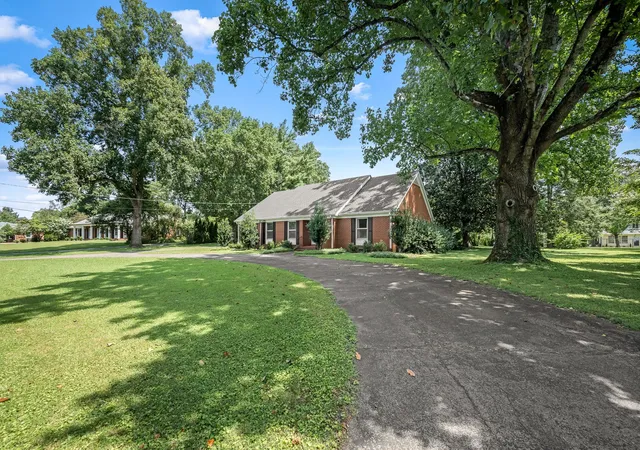 2nd image of 327 Minerva Dr, Murfreesboro, TN 37130 | MLS# 3514257