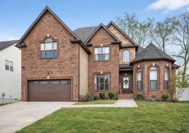 2nd image of 1401 Apple Blossom Rd, Clarksville, TN 37042 | MLS# 3333876
