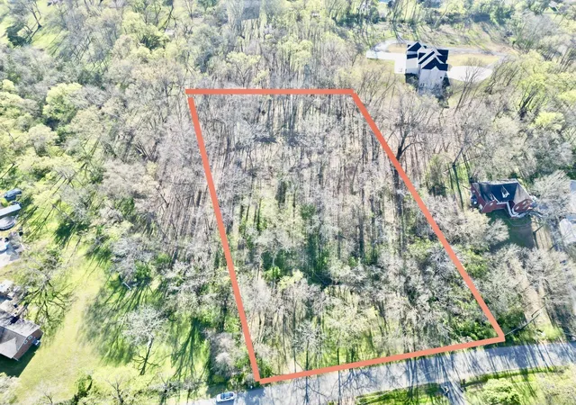2nd image of 110 Lakeside Park Dr, Hendersonville, TN 37075 | MLS# 3333900