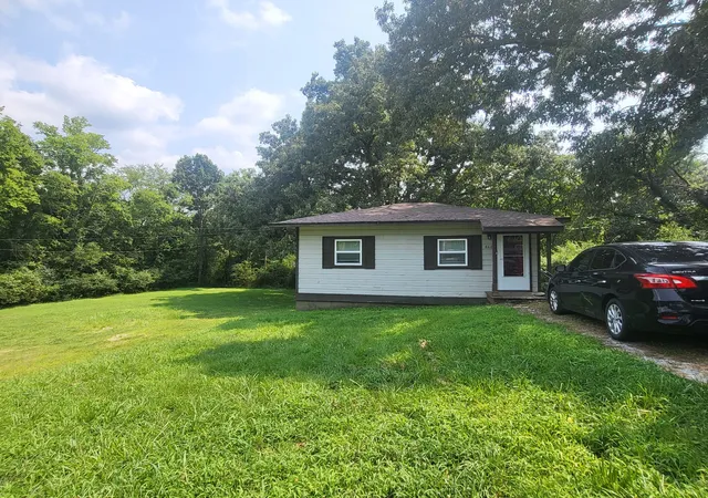 3rd image of 848 Iron Bridge Rd, Columbia, TN 38401 | MLS# 3336131