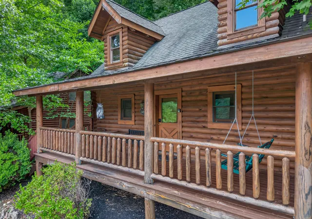 Photo 2 of Single family home for sale at 3225 Smoky Ridge Way, Sevierville, TN 37862 | MLS# 3499683 | Listing updated on 2026-09-17