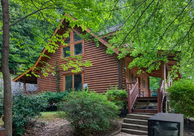 Photo 3 of Single family home for sale at 3225 Smoky Ridge Way, Sevierville, TN 37862 | MLS# 3499683 | Listing updated on 2026-09-17
