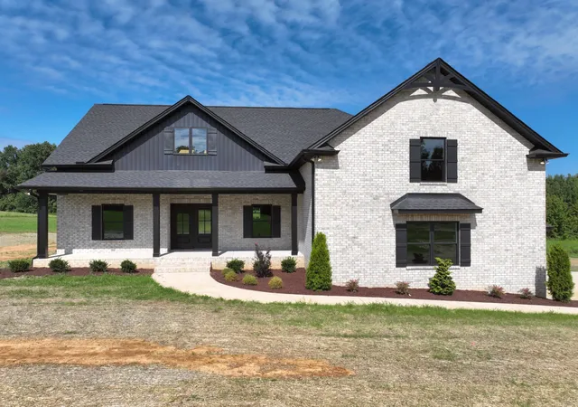 Photo 1 of Single family home for sale at 557 Fairfield Rd, Westmoreland, TN 37186 | MLS# 3336287 | Listing updated on 2026-08-20