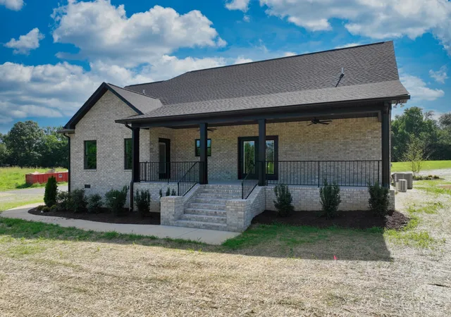 Photo 3 of Single family home for sale at 557 Fairfield Rd, Westmoreland, TN 37186 | MLS# 3336287 | Listing updated on 2026-08-20