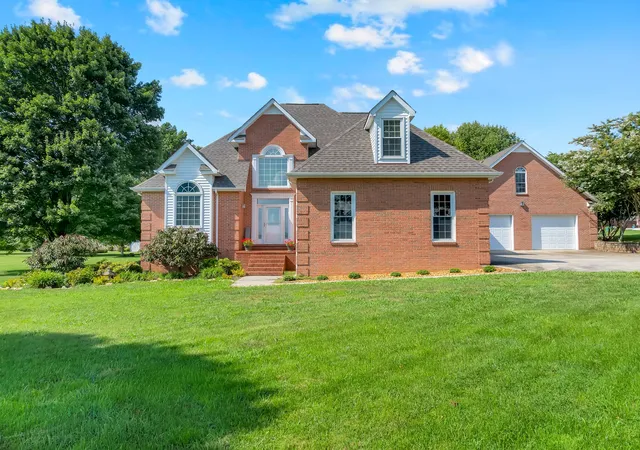 Photo 2 of Single family home for sale at 1136 Bible Xing Rd, Winchester, TN 37398 | MLS# 3513469 | Listing updated on 2026-09-13