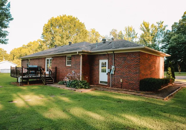 3rd image of 135 Noles Lane, Huntingdon, TN 38344 | MLS# 3335356