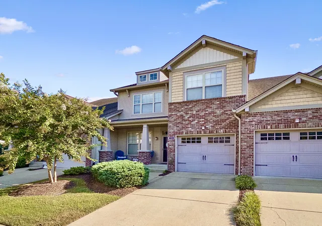 Photo 3 of Townhouse for sale at 584 Griffin Cir, Hermitage, TN 37076 | MLS# 3542972 | Listing updated on 2026-09-25