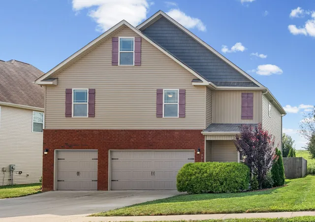 Photo 2 of Single family home for sale at 3512 Spring House Trl, Clarksville, TN 37040 | MLS# 3510904 | Listing updated on 2026-09-04