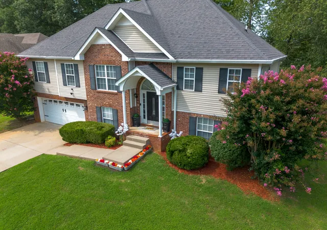 3rd image of 3121 Holly Pt, Clarksville, TN 37043 | MLS# 3506135