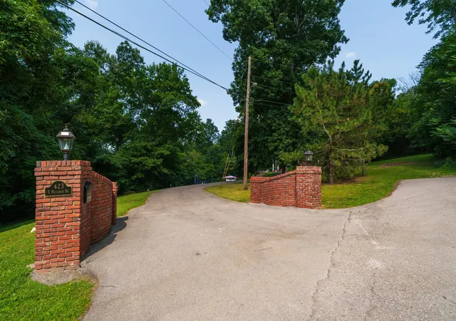 Photo 42 of Single family home for sale at 423 S Hillcrest Dr, Livingston, TN 38570 | MLS# 3599027 | Listing updated on 2026-09-24