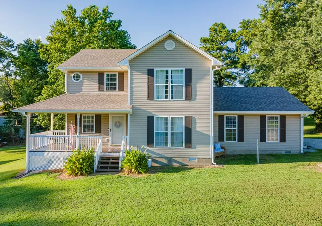 1st image of 303 Borum Ave, Hohenwald, TN 38462 | MLS# 3499695