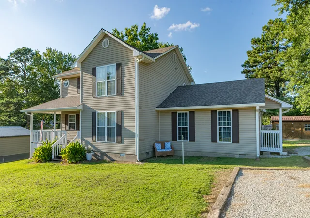 image of 303 Borum Ave, Hohenwald, TN 38462 | MLS# 3499695