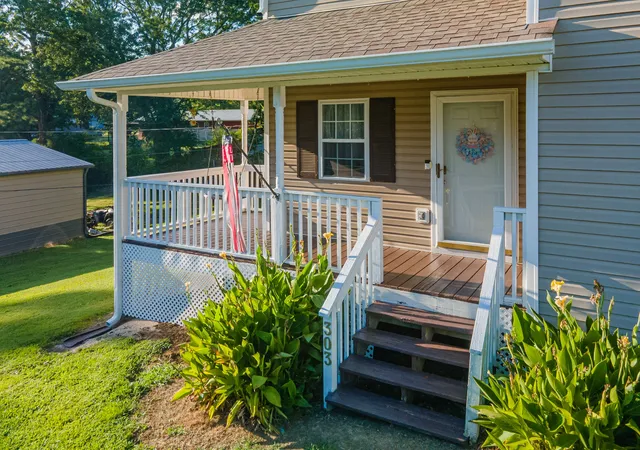 image of 303 Borum Ave, Hohenwald, TN 38462 | MLS# 3499695