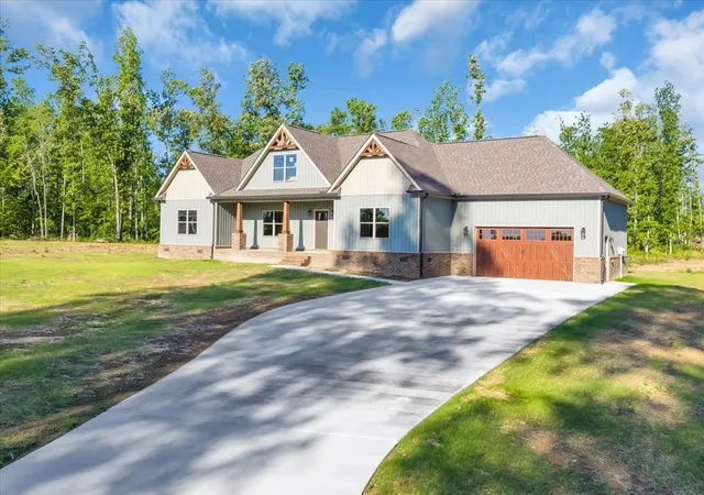 Photo 2 of Single family home for sale at 139 Brinkley Rd, Wartrace, TN 37183 | MLS# 3499515 | Listing updated on 2026-10-02