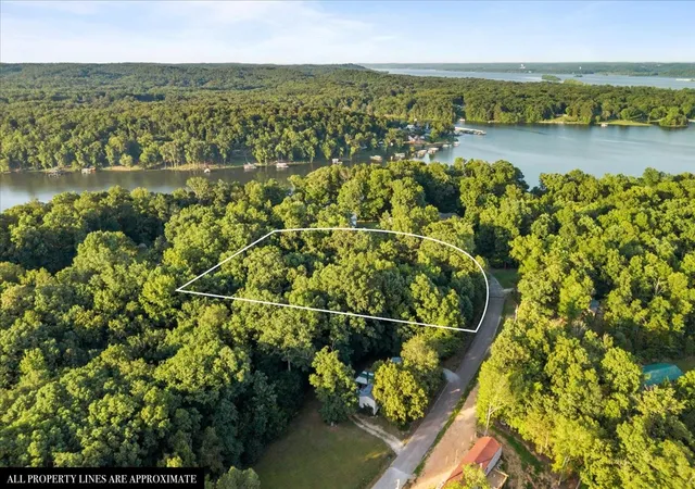 2nd image of 610 Alpine Rd, Camden, TN 38320 | MLS# 3335955