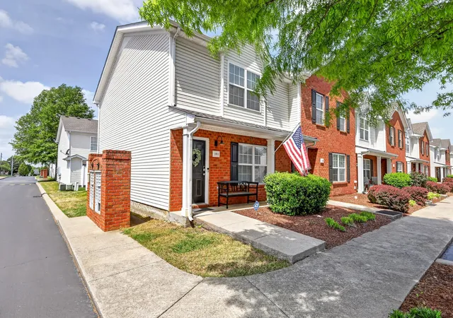 2nd image of 1011 Wolves Den Pl, Murfreesboro, TN 37128 | MLS# 3501195